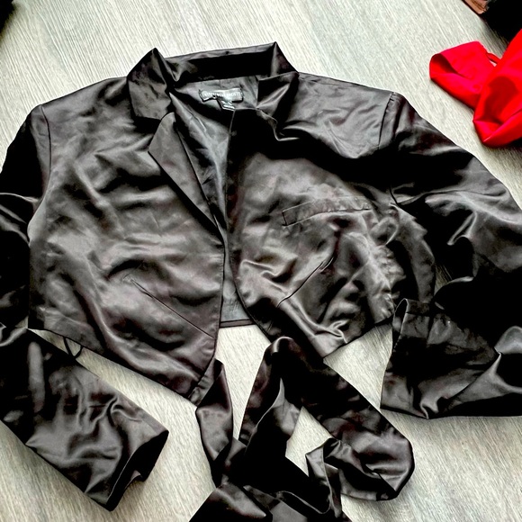 Cute top black like new - Picture 1 of 1